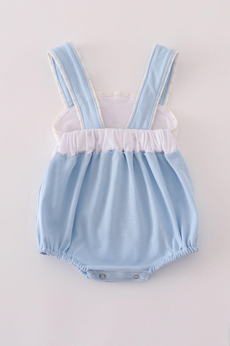 Blue embroidery bubble