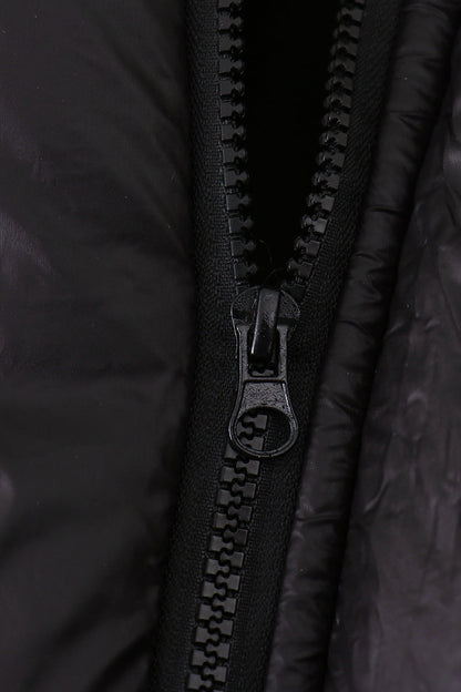 Black mom&me puffer vest