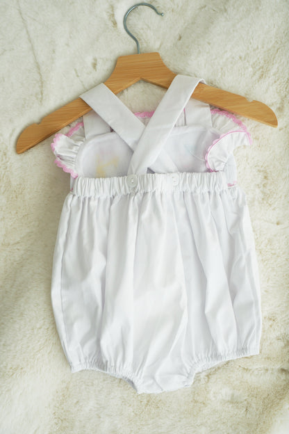 White character ruffle bubble